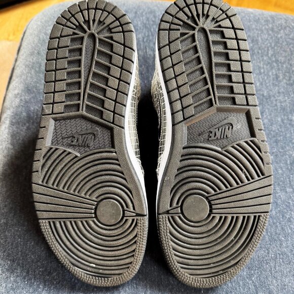 Air Jordan 1 Mid SE Disco Metallic Silver Womens-CU9304-001 - Size 8 - Picture 2 of 2